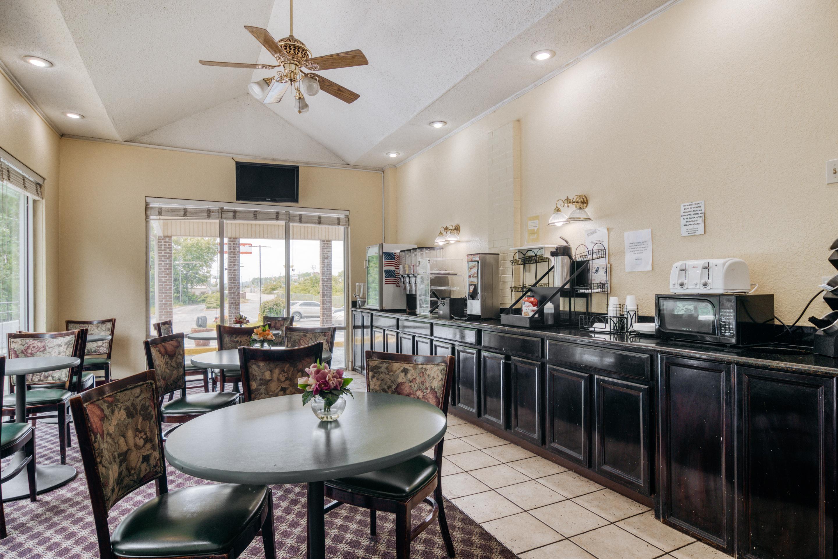 Econo Lodge Inn And Suites Dentsville Buitenkant foto