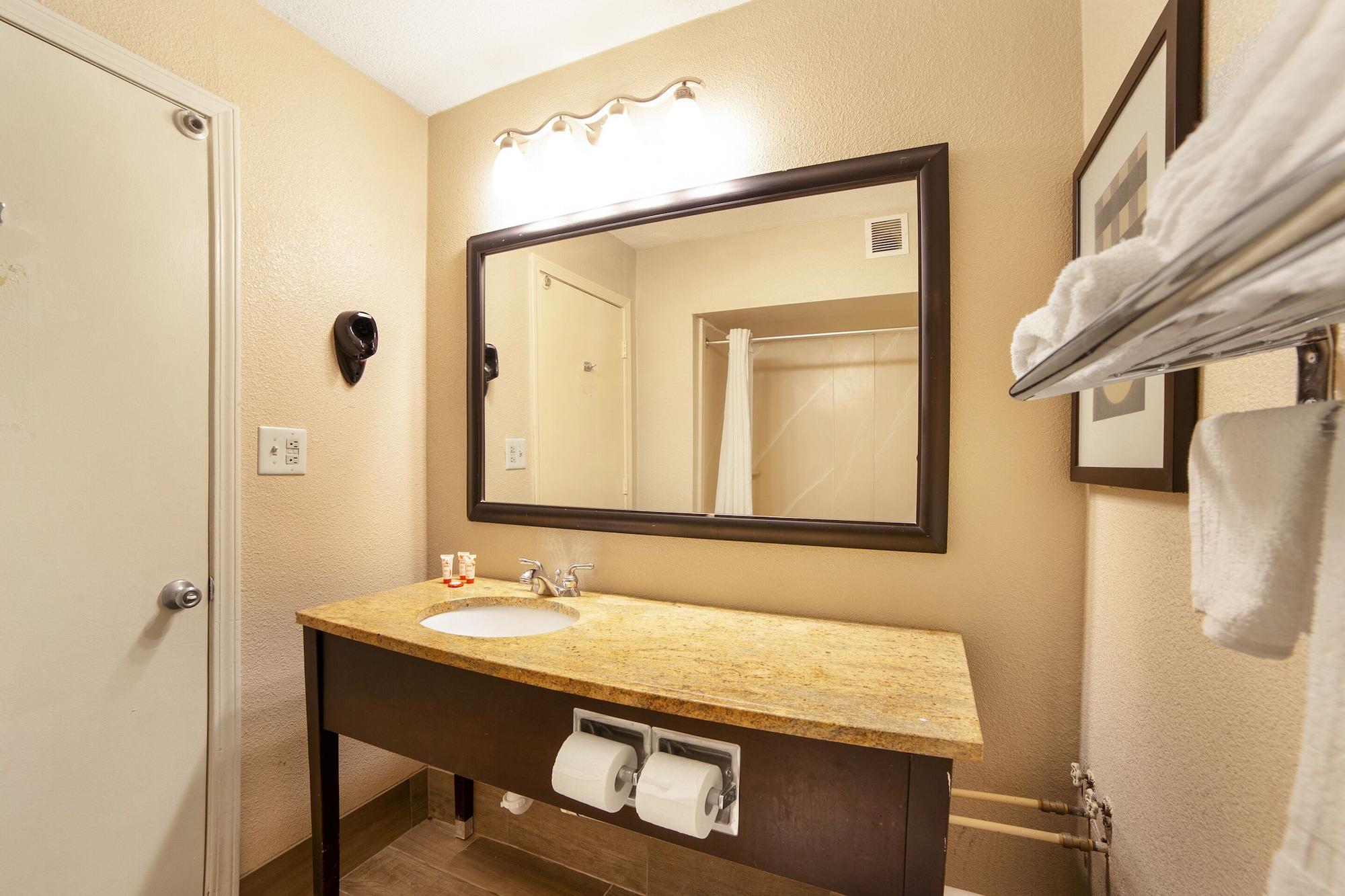 Econo Lodge Inn And Suites Dentsville Buitenkant foto